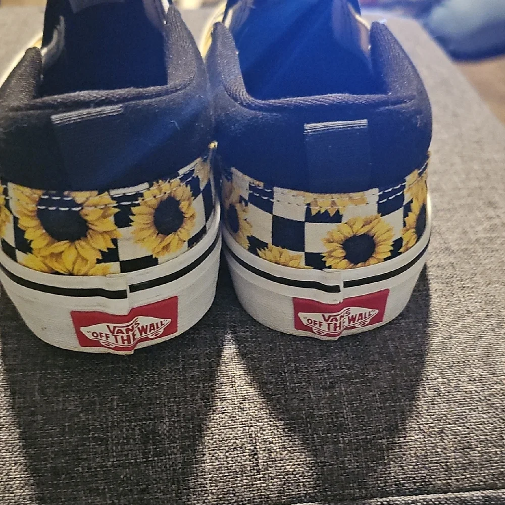 NWOT Vans Sunflower Checkered Slip-On Sneakers Size 5 Women Outdoor Tennis Shoe